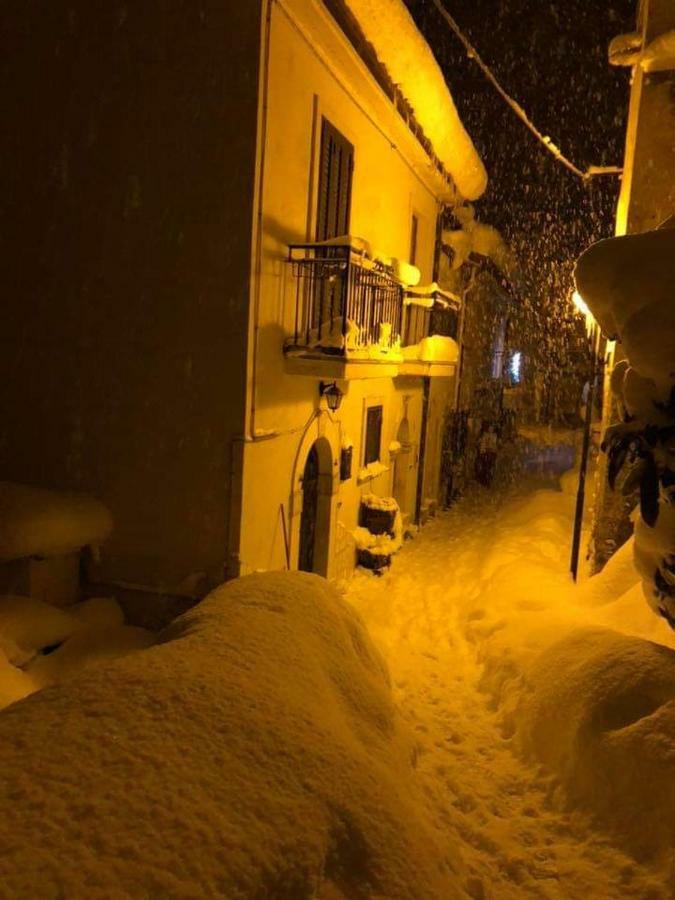Don Pasquale Scontrone House Villa Exterior photo